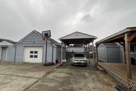 Carport in Tacoma